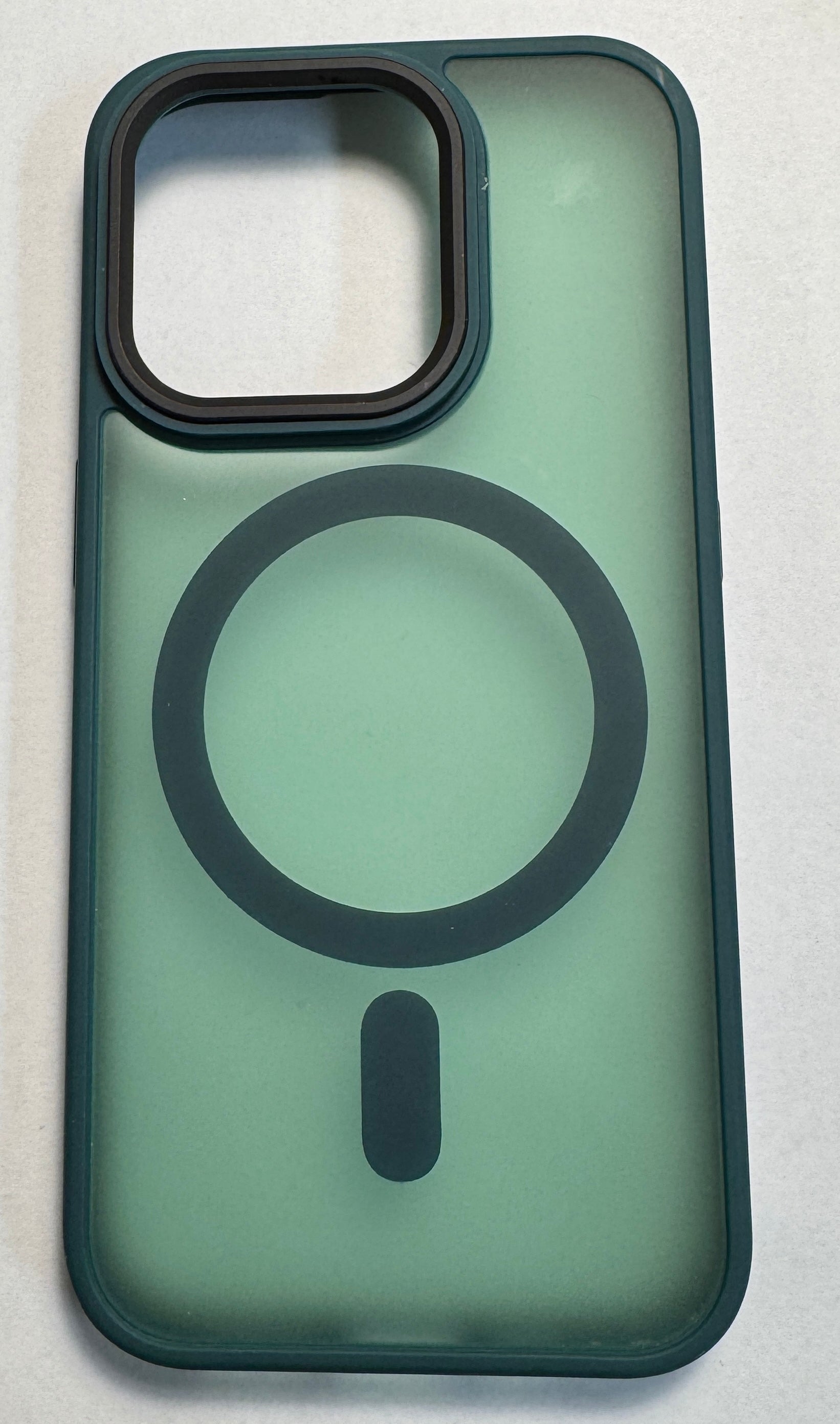 iPhone Frostad Transparent MagSafe Skal – Grön | Leveranstid - 1-2 Veckor